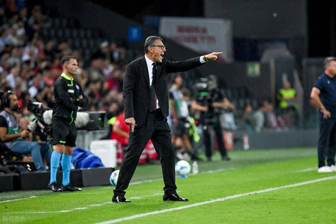 英雄联盟台服官网-冲刺阶段意甲传出新动向；AC米兰调整名单；管理层表态：气氛紧张；更衣室氛围转暖的简单介绍