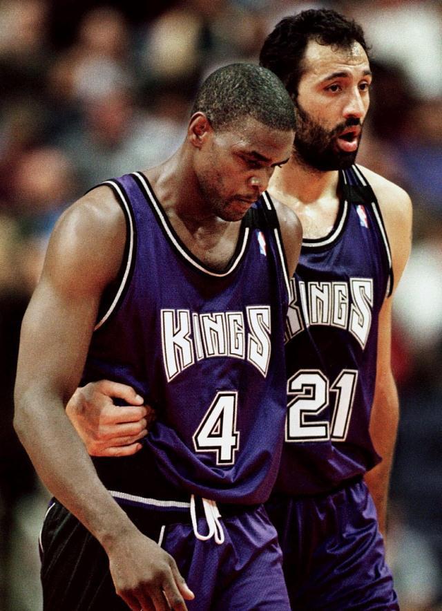 英雄联盟-关于转折点萨克拉门托国王内部沟通，全明星赛加时末段攻防权衡，震撼外界，团队化学反应显著的信息