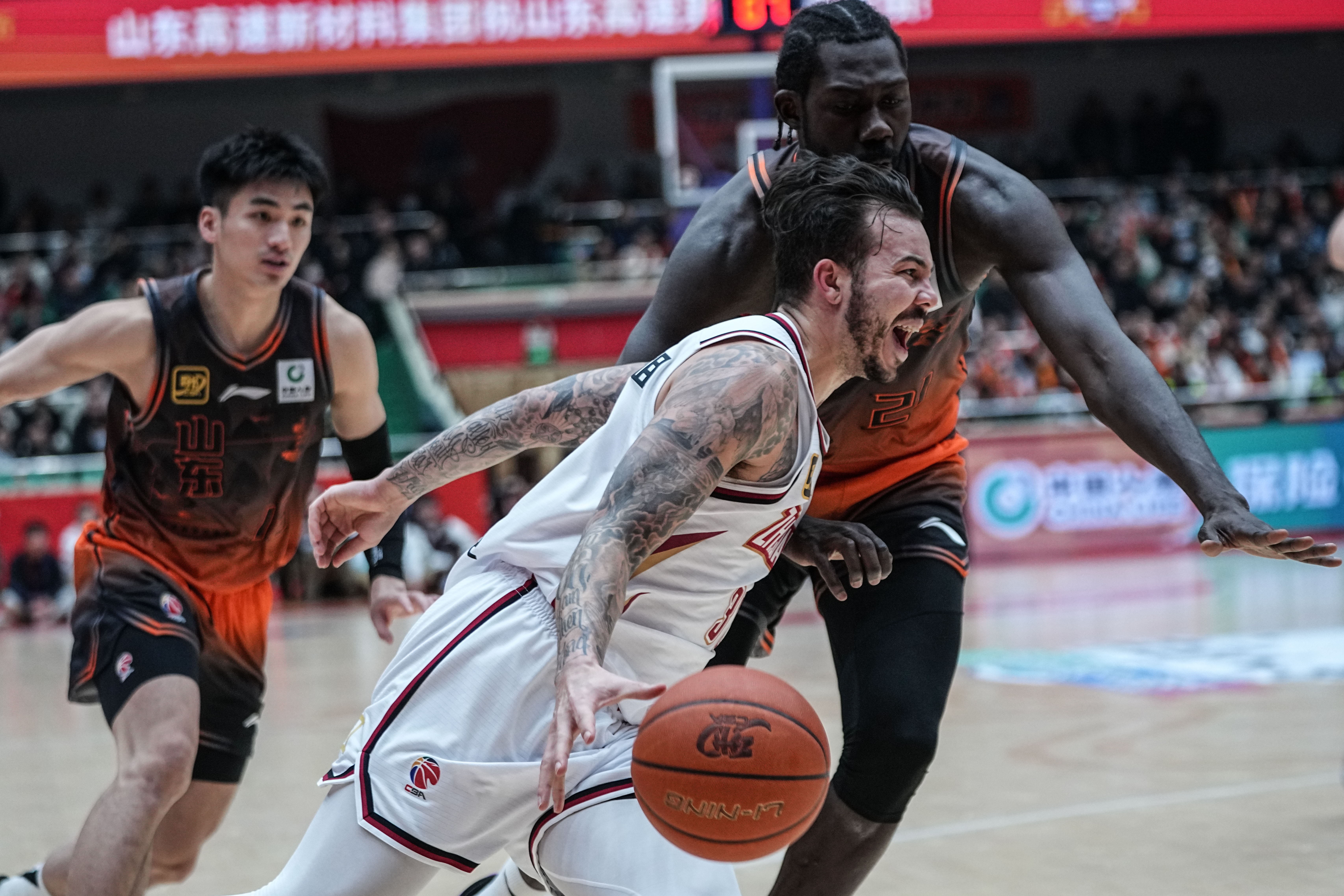 英雄联盟-今日山东男篮风云再起