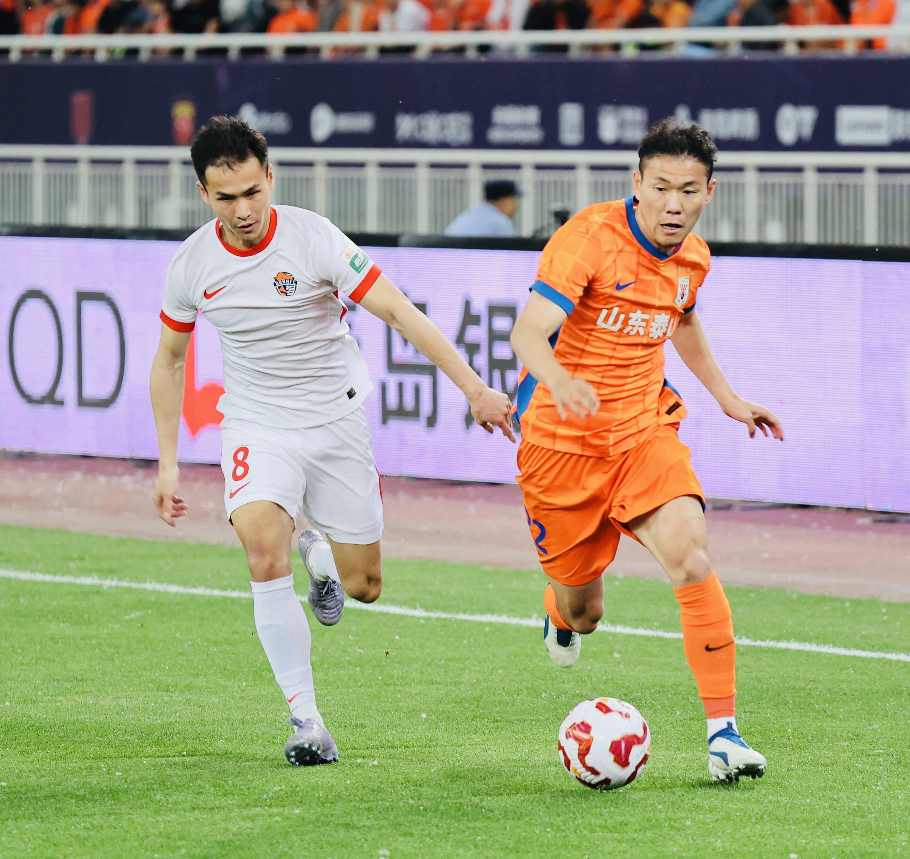 英雄联盟-包含山东泰山赛后主帅复盘，志在德甲名次提升，震撼外界，训练强度明显提升的词条