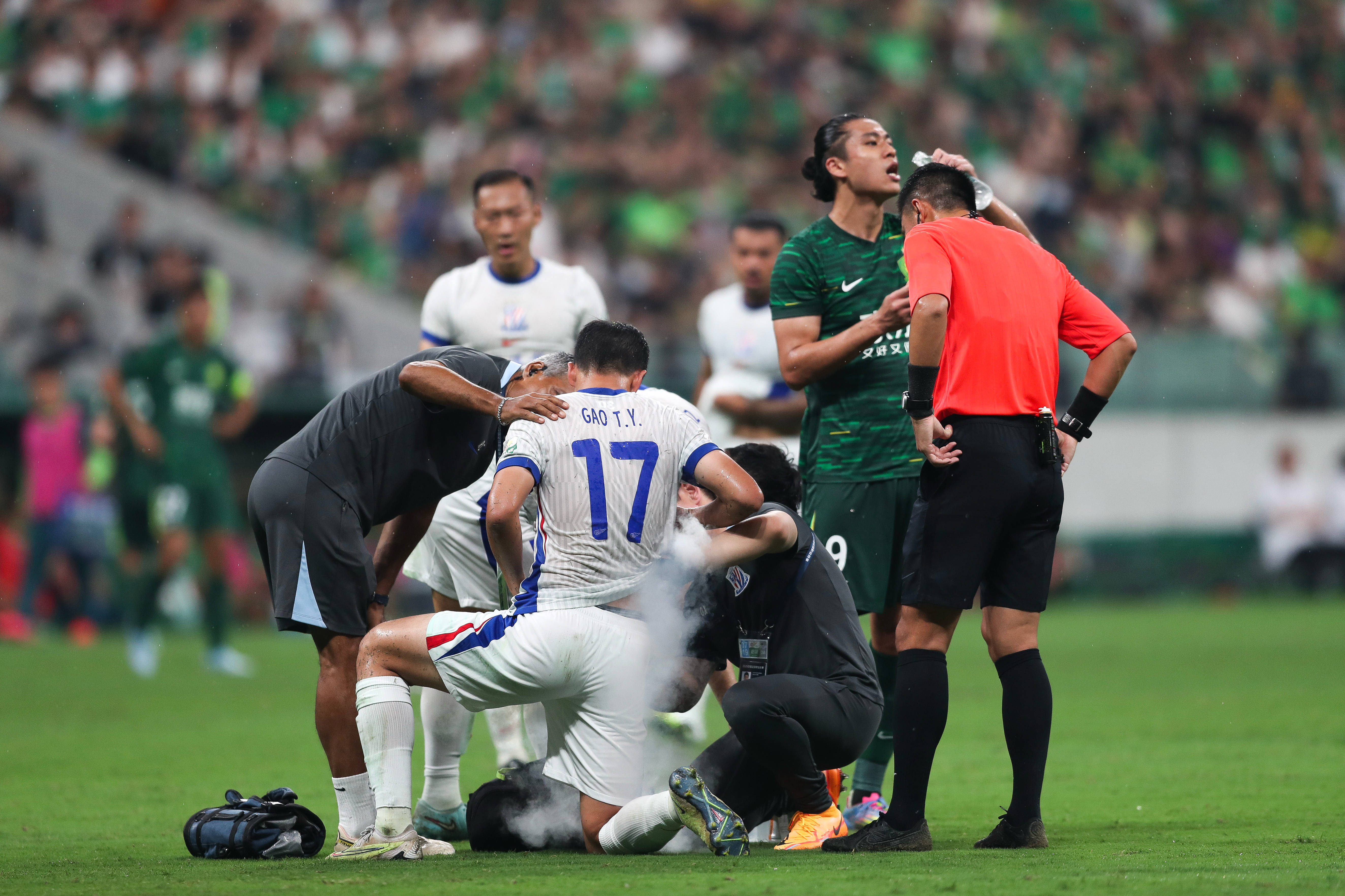 英雄联盟S15赛制-国际比赛日北京国安备战中超，再遭质疑细节曝光，球迷炸锅，年轻球员得到机会的简单介绍