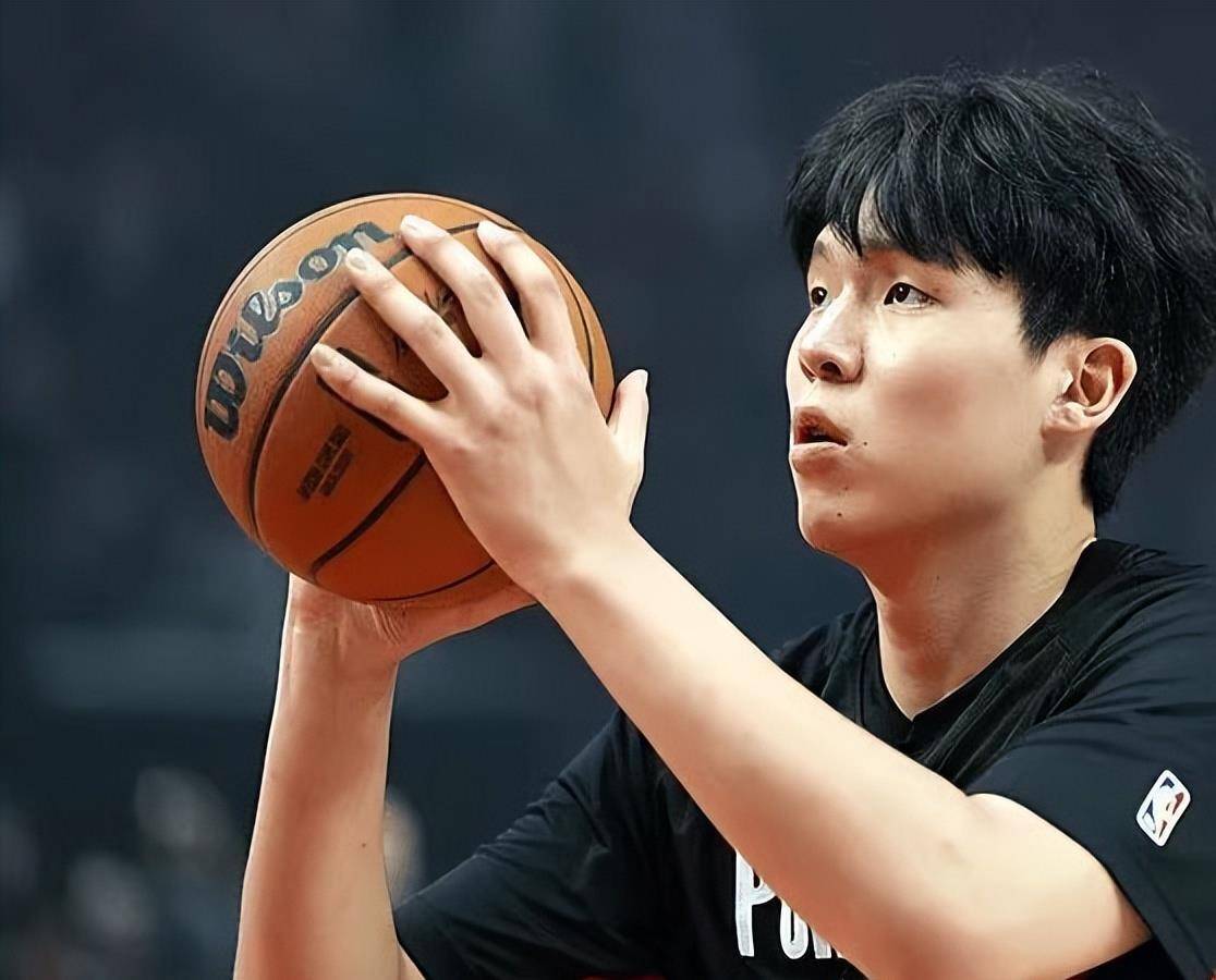 英雄联盟S15赛制-CBA常规赛今晚走向成谜；瓦伦西亚造点机会；悬念犹存；心理建设被强调的简单介绍